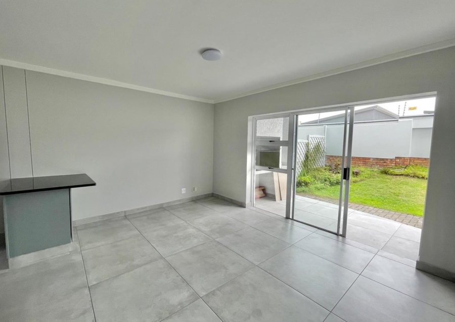 2 Bedroom Property for Sale in Reebok Western Cape